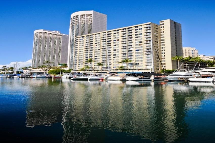 Ilikai Marina View With Fully Equipped Kitchens & Free Wifi Honolulu