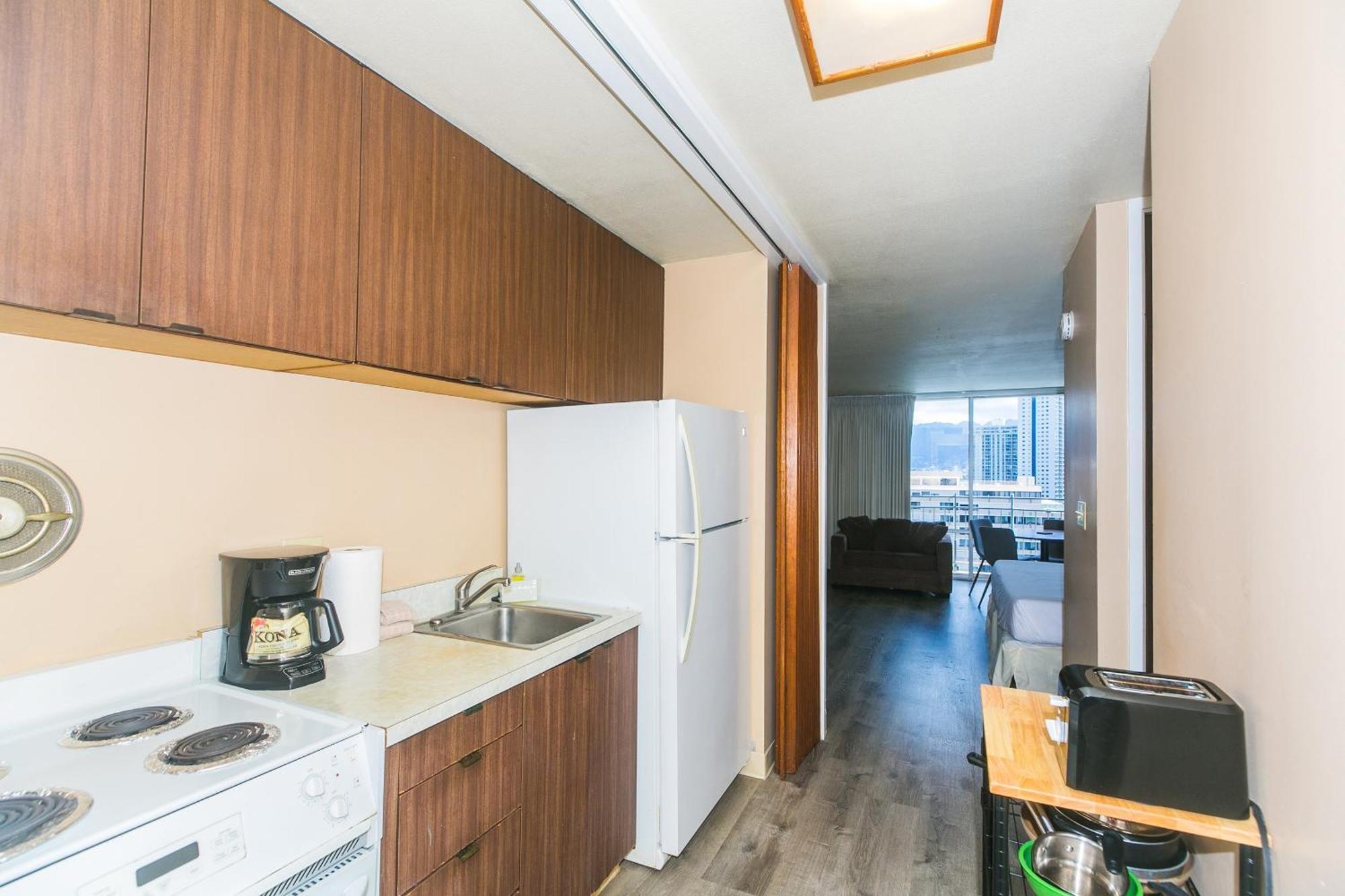 Ilikai Marina View With Fully Equipped Kitchens & Free Wifi *