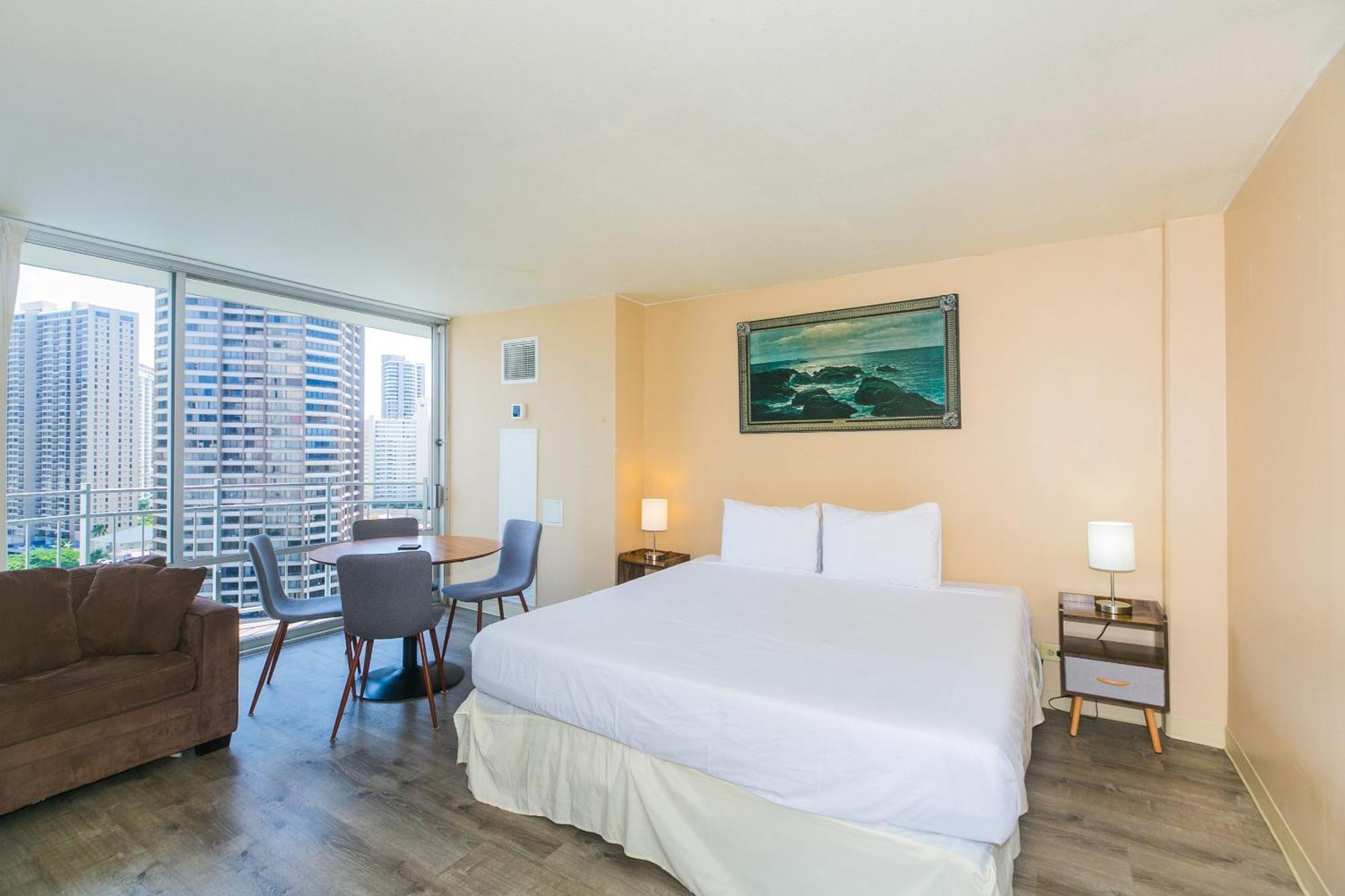 Ilikai Marina View With Fully Equipped Kitchens & Free Wifi Honolulu